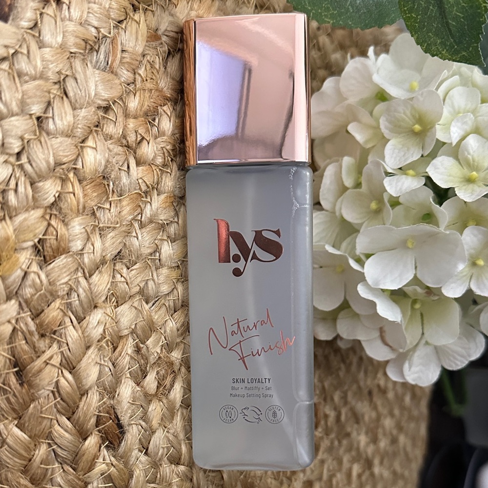 Natural Finish Foundation - Rose Gold